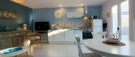 Geladeira, fogão, cooktop, lava-louças