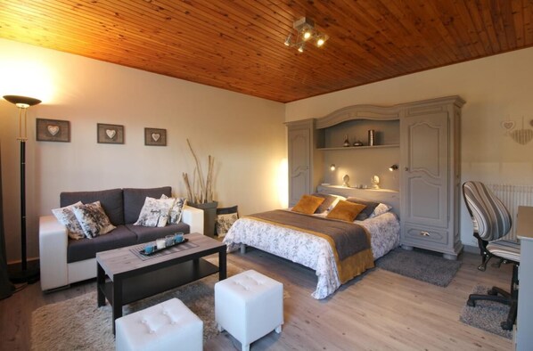 1 Schlafzimmer, Bügeleisen/Bügelbrett, Reisekinderbett, Internetzugang