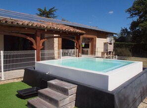Outdoor spa tub - Gite Saint Emilion - Saint-savin (SAINT-SAVIN)