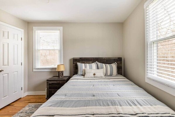 4 bedrooms, in-room safe, iron/ironing board, free WiFi