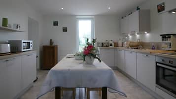 Refrigerador, horno, placa de cocina, lavavajillas