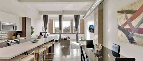 1 chambre, fer et planche à repasser, lit parapluie, Wi-Fi