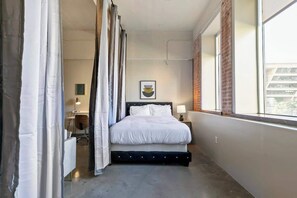 2 chambres, fer et planche à repasser, lit de bébé portatif, Wi-Fi