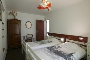 2 Schlafzimmer, Bügeleisen/Bügelbrett, Reisekinderbett, Internetzugang