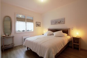 3 sovrum, strykjärn/strykbräda, resesäng och internet