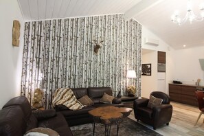 TV - Le Chêne Vert - Montignac (MONTIGNAC)