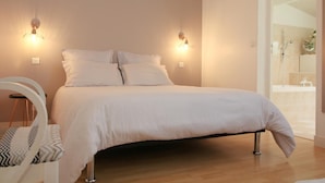 2 sovrum, strykjärn/strykbräda, resesäng och internet