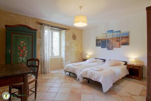 3 bedrooms, iron/ironing board, travel cot, Internet - L' Authentic - Puisseguin (PUISSEGUIN)