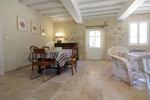 Dining - Gîte de Gotic - Pujols (PUJOLS)