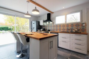 Kühlschrank, Ofen, Herdplatte, Geschirrspüler