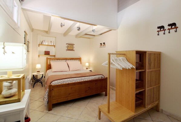 1 Schlafzimmer, Bügeleisen/Bügelbrett, Reisekinderbett, Internetzugang