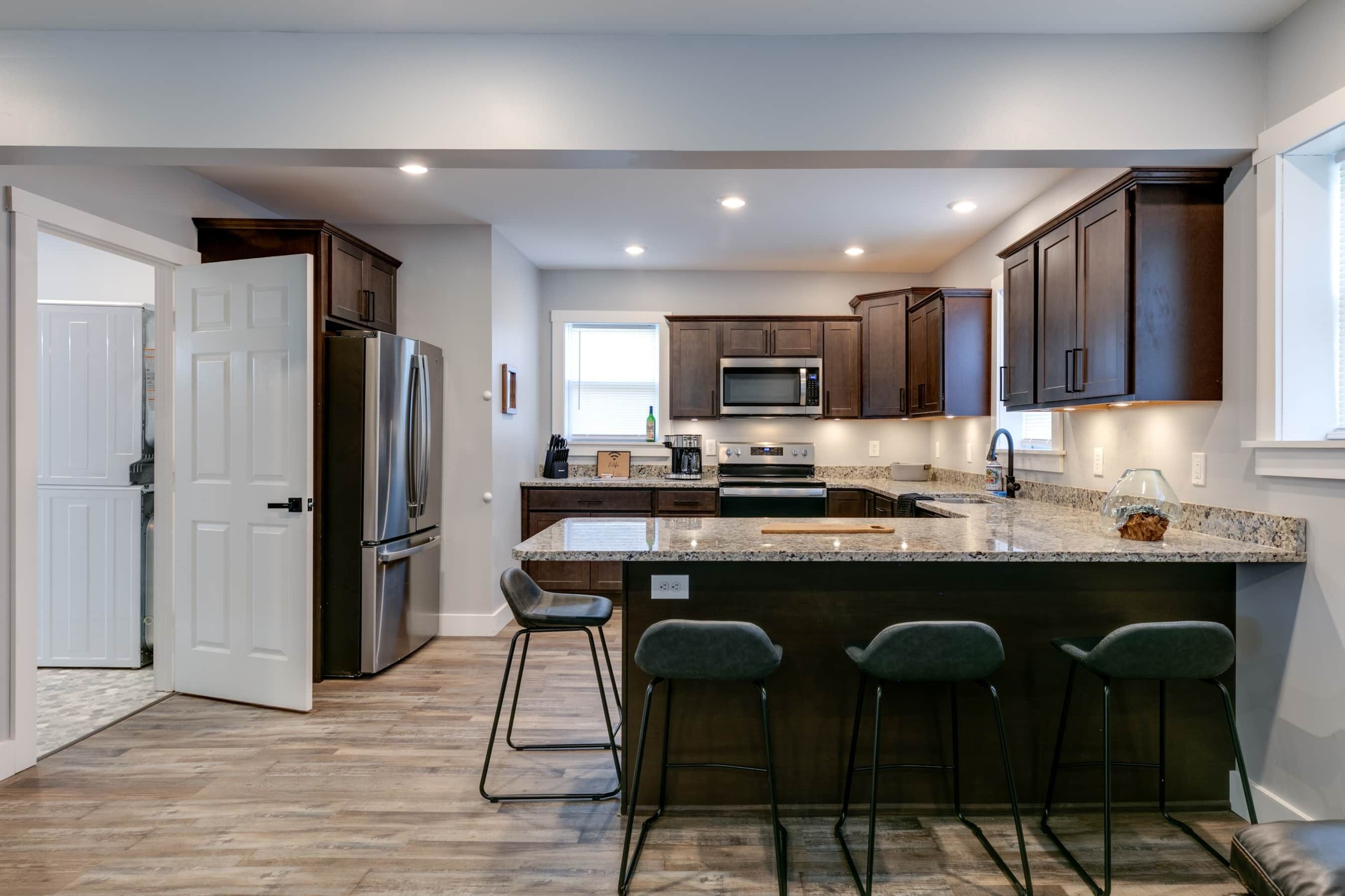 Roadhaus North - A Classy and Pet Friendly Escape!