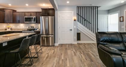 Roadhaus South - reduced monthly rates!