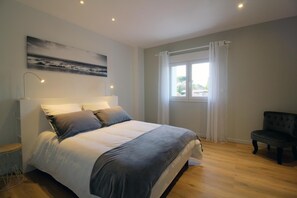 3 sovrum, strykjärn/strykbräda, internet och sängkläder