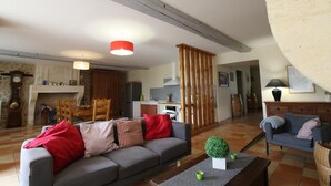 Unclassified image, 5 of 19, button - Gite Margaux - Saint-savin (SAINT-SAVIN)
