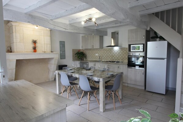 Kühlschrank, Ofen, Herdplatte, Geschirrspüler