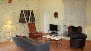 Living area - Gite AUX Tuileries - LE PUY (LE PUY)