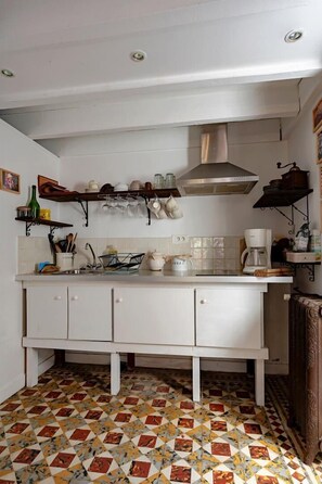 Kühlschrank, Ofen, Herdplatte, Geschirrspüler