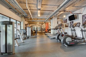 2 bedrooms, desk, laptop workspace - Convention Center Touchless 2bd In DT Dallas (Dallas)