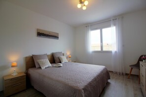 4 Schlafzimmer, Bügeleisen/Bügelbrett, Reisekinderbett, Internetzugang