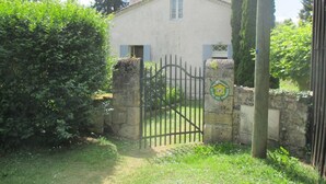 Exterior - Gite DU Presbytere - Uzeste (UZESTE)
