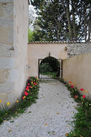 Property grounds - Gîte de Mathalin - Saint-selve (SAINT-SELVE)