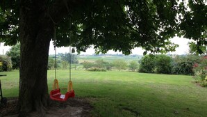 Children’s area - Gite DU Jardinet - Saint-andre-du-bois (SAINT-ANDRE-DU-BOIS)