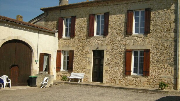 Exterior - Gite DU Jardinet - Saint-andre-du-bois (SAINT-ANDRE-DU-BOIS)