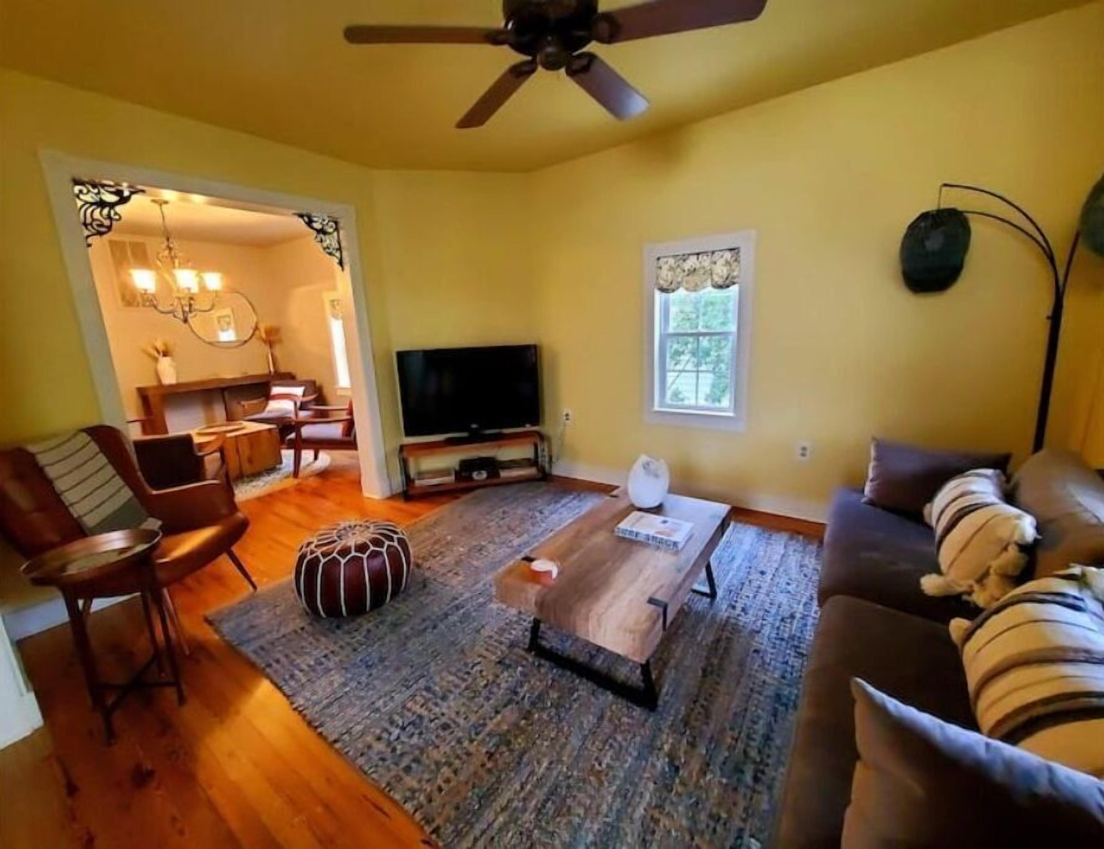 Cozy Home in Historic West End Perfect for Ironman