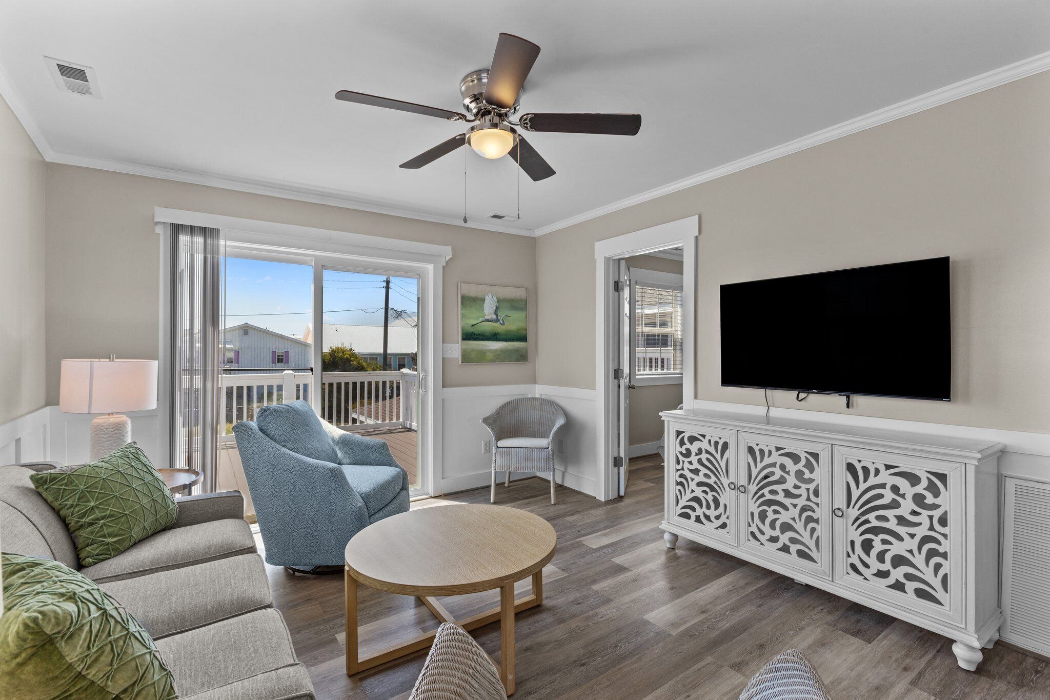 Blue Marlin-Walk to The Atlantic Ocean, 2 Bedrooms, Sleeps 6