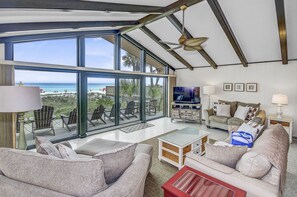 House, Multiple Beds, Patio, Ocean View | Living area