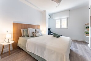 2 makuuhuonetta, silitysrauta/-lauta, ilmainen Wi-Fi, vuodevaatteet