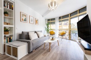 Een televisie en een dvd-speler