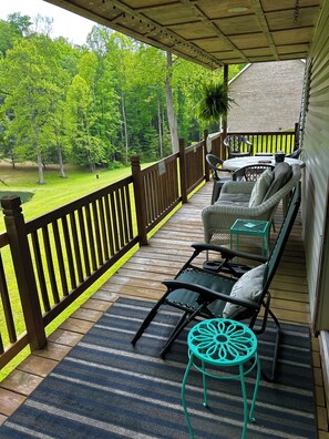 Property grounds - Summersville Lake Cottage (Mount Nebo)