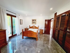 1 Schlafzimmer, Bügeleisen/Bügelbrett, kostenloses WLAN, Bettwäsche