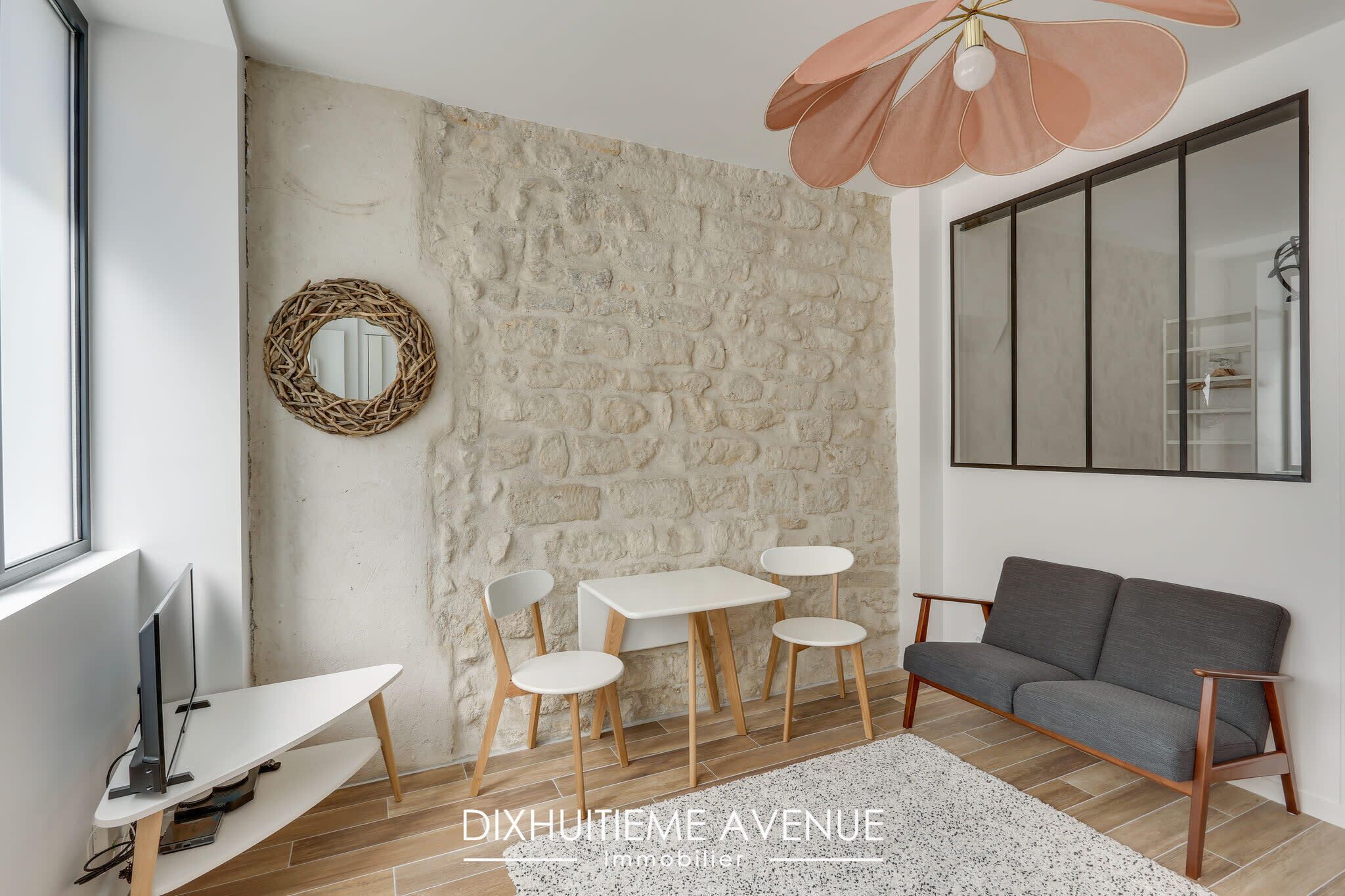 Nice 25m² very bright near Montmartre