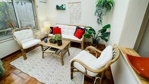 Unclassified image, 3 of 9, button - house with loggia - quiet and sunny (La Rochelle)