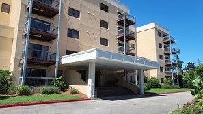 Exterior - Luxury Condo with Pool View & Beach in Biloxi, MS (Biloxi)