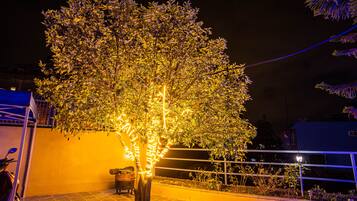 Façade de lâhĂ©bergement - soirĂ©e/nuit