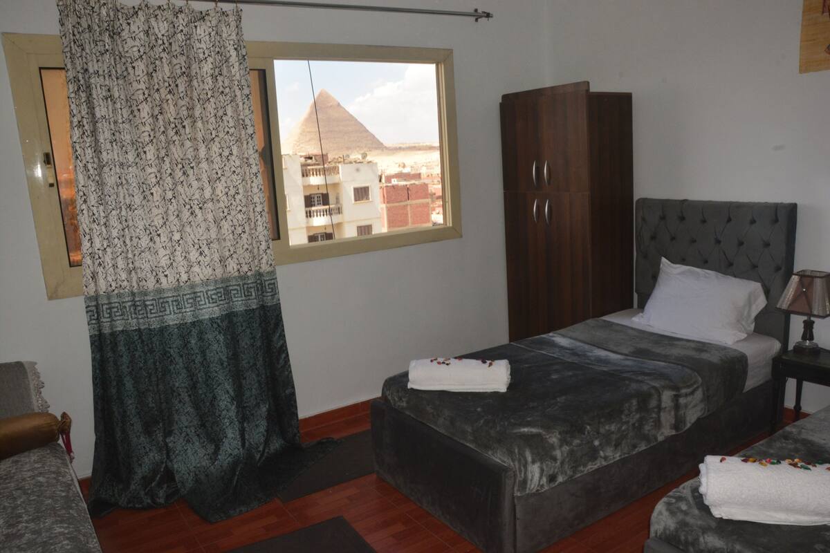 Habitación de lujo, para fumadores, vista a la montaña | Decoración personalizada y muebles diferentes