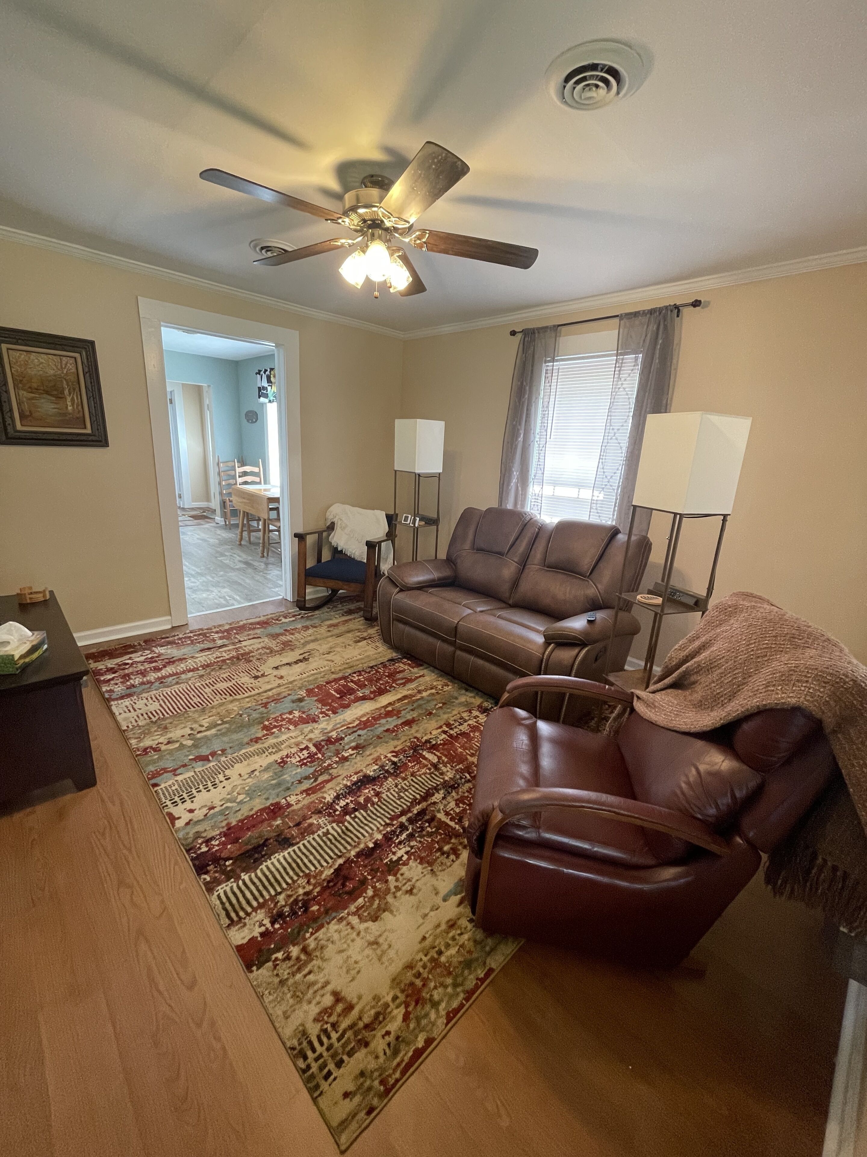 Cozy Home with over an Acre - November rates reduced!!!