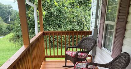 Cozy Home with over an Acre - November rates reduced!!!