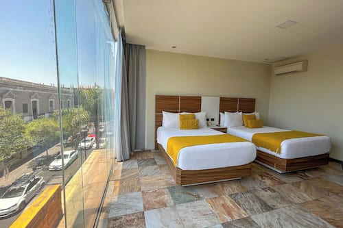 Habitación doble estándar, 2 camas matrimoniales, para no fumadores | Ropa de cama de alta calidad y edredón