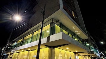 Fachada de la propiedad