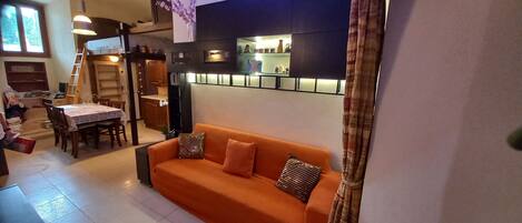 Smart-tv en een open haard