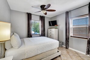 3 soverom, strykejern/-brett, reiseseng for barn og wi-fi (inkludert)