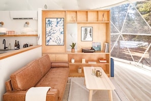 Fireplace, stereo - Maytree Eco-Retreat, Maytree Eco-Retreat | PEI (Prince Edward Island)