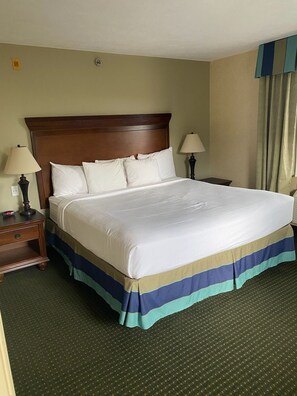 Premium Suite | Laptop workspace, blackout drapes, iron/ironing board, free WiFi - The Boardwalk Inn (Branson)