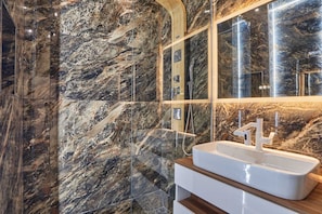 Dusche, Haartrockner