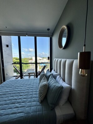 Panoramic Studio | Premium bedding, down comforters, free WiFi, bed sheets